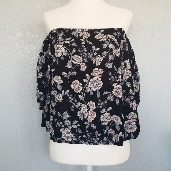 American Eagle Off the Shoulder Top - Picture 1 of 4